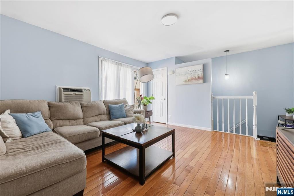 435 Teaneck Road 11