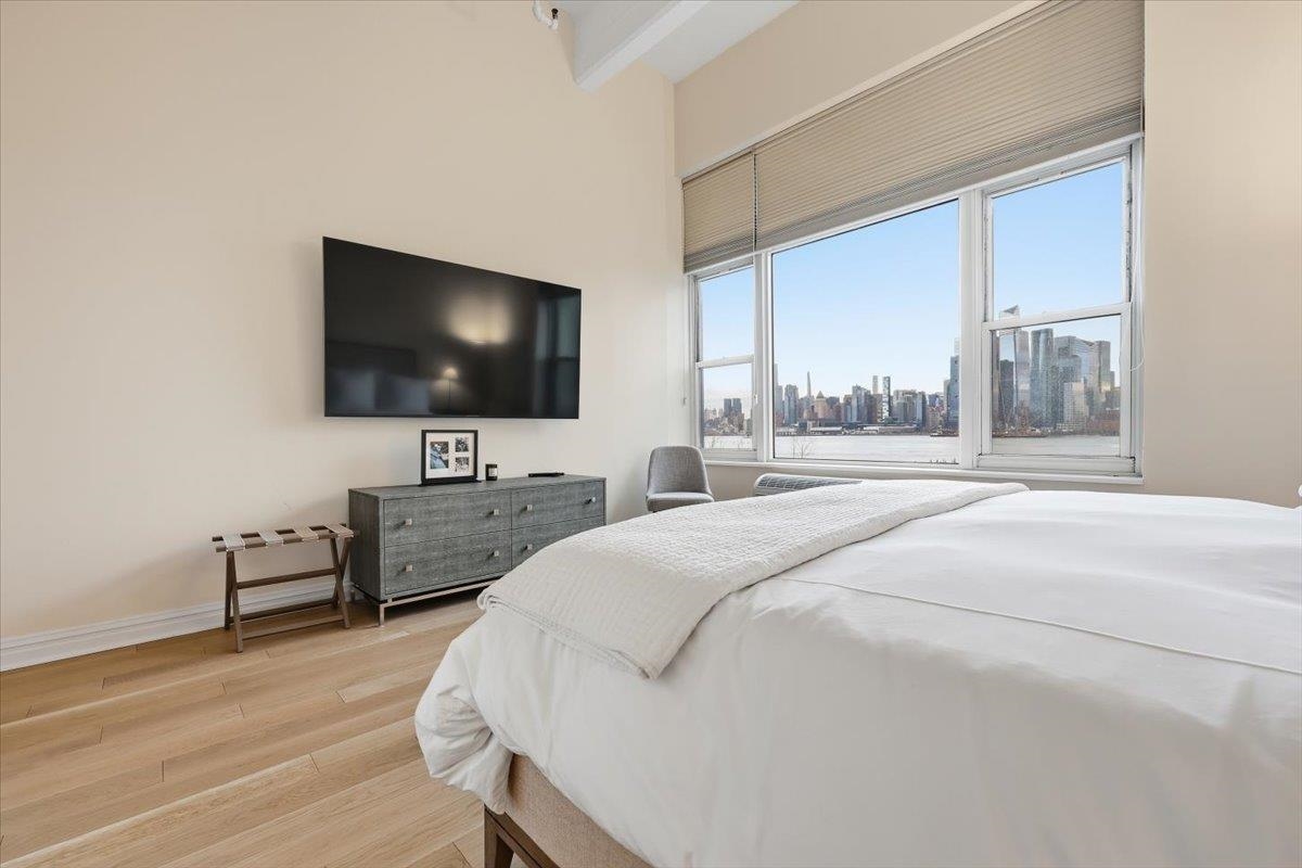 1500 HUDSON ST Unit: 3J