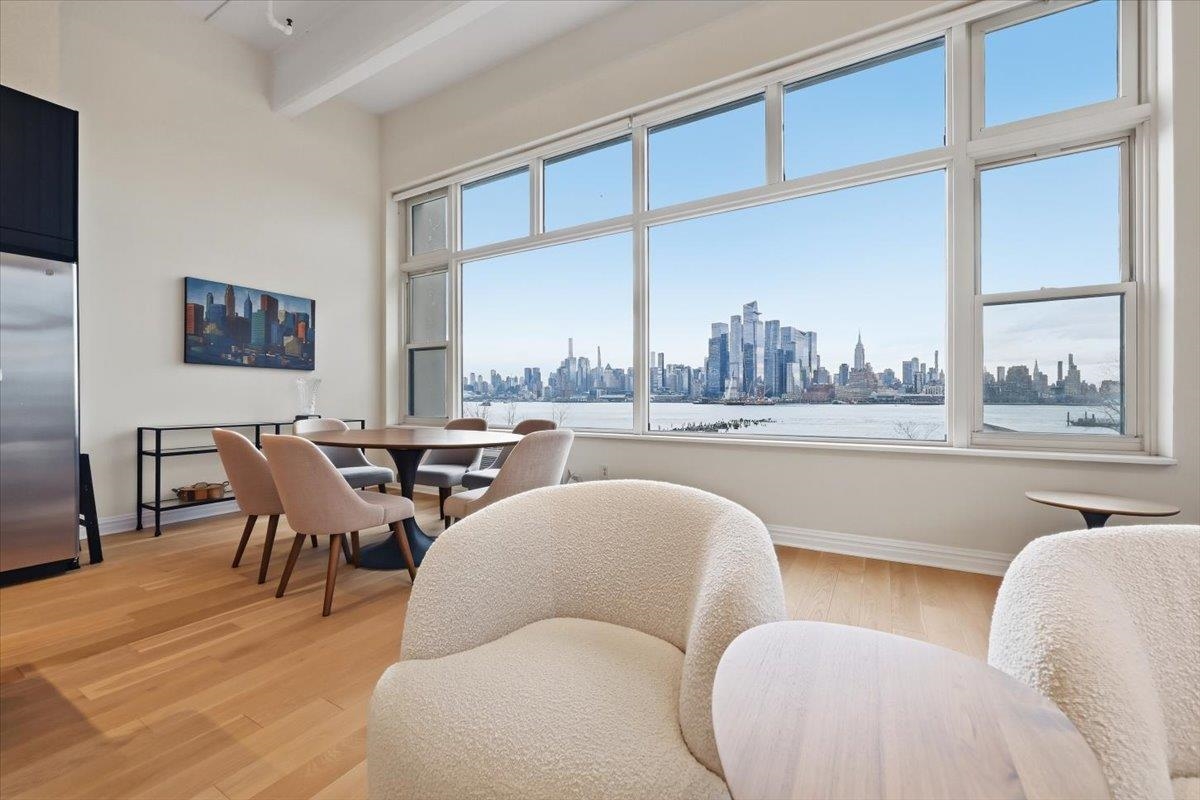 1500 HUDSON ST Unit: 3J