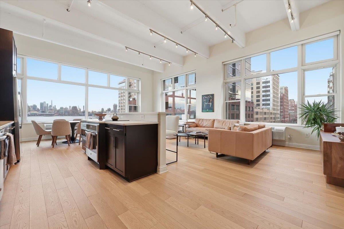 1500 HUDSON ST Unit: 3J