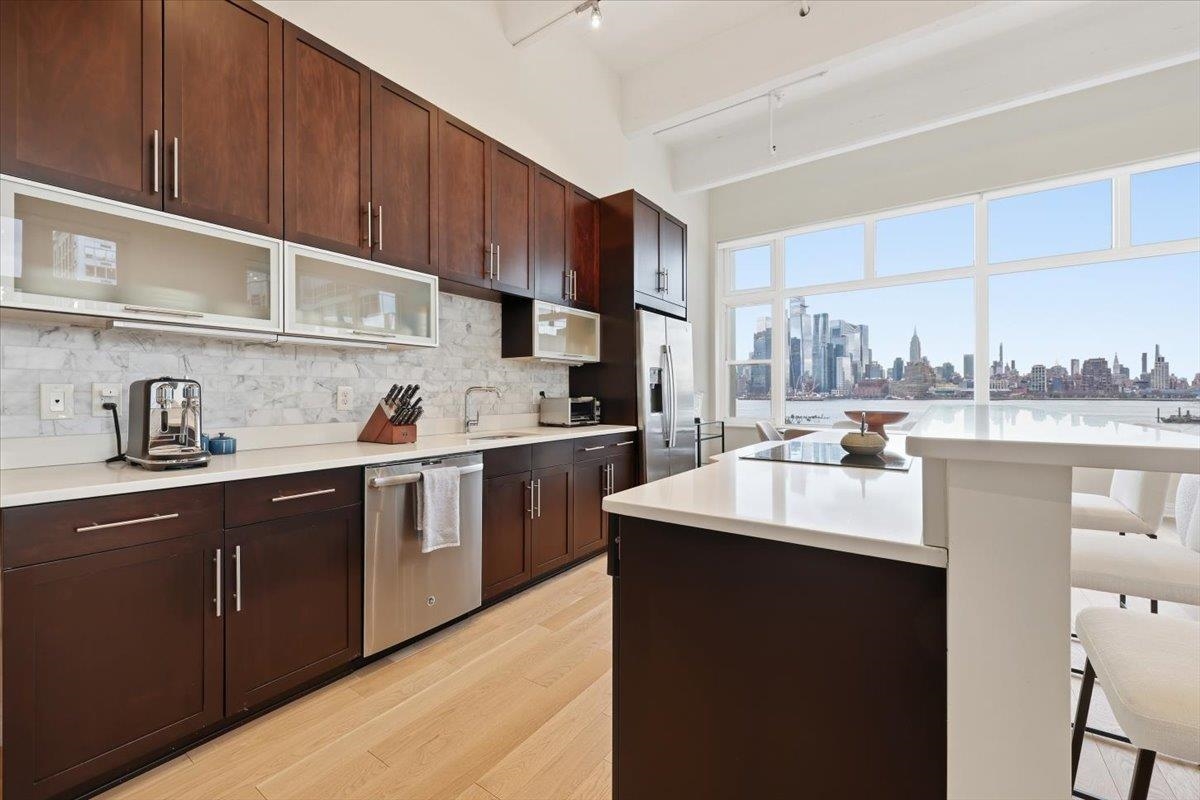 1500 HUDSON ST Unit: 3J