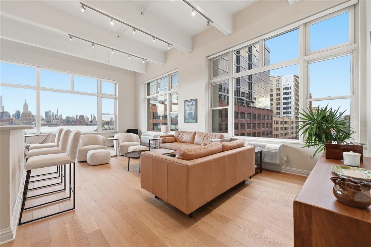 1500 HUDSON ST Unit: 3J