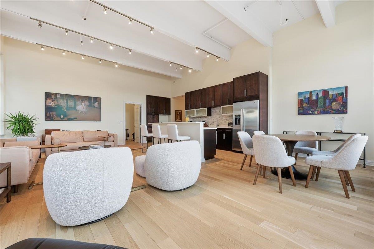 1500 HUDSON ST Unit: 3J