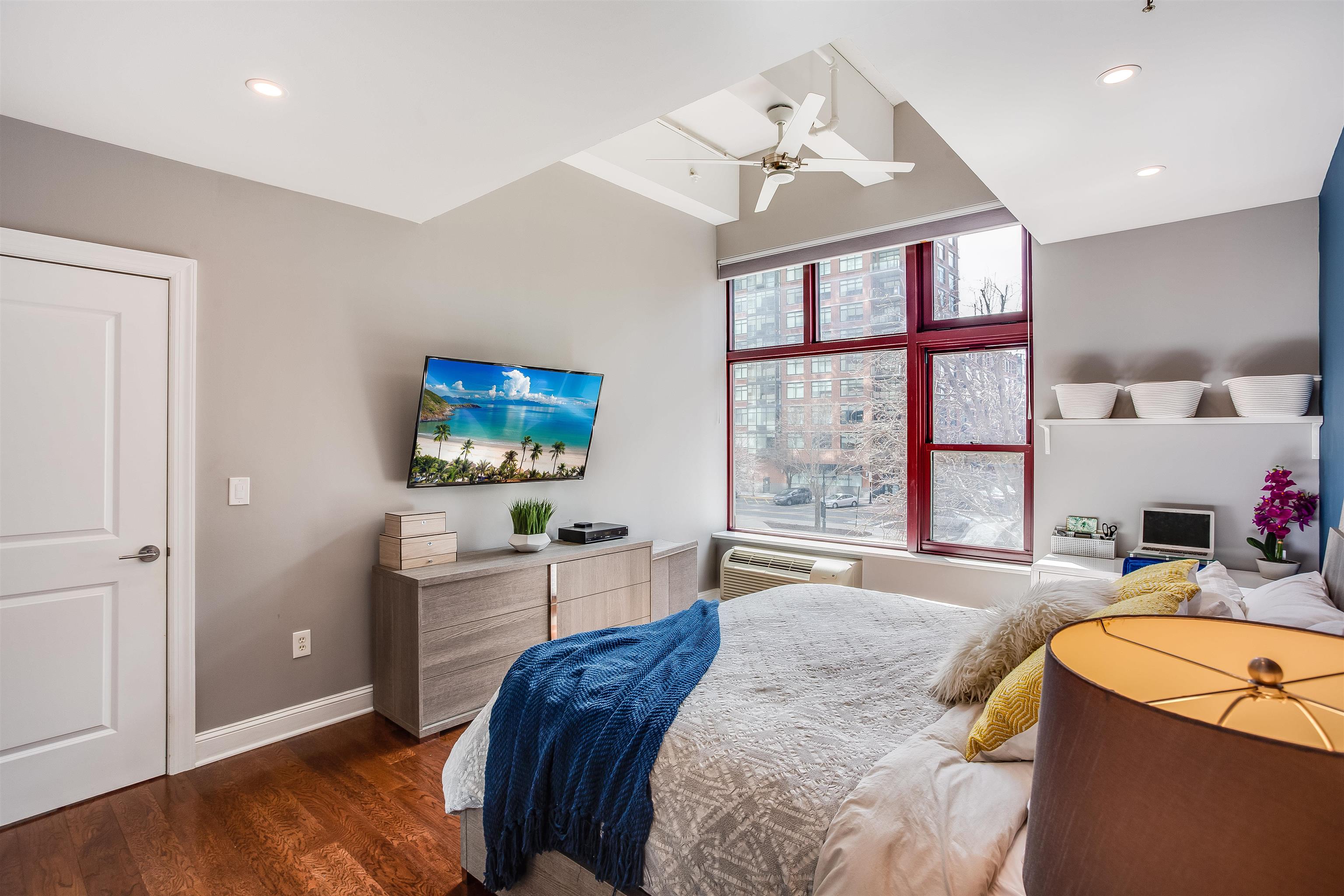 1500 WASHINGTON ST Unit: 2X