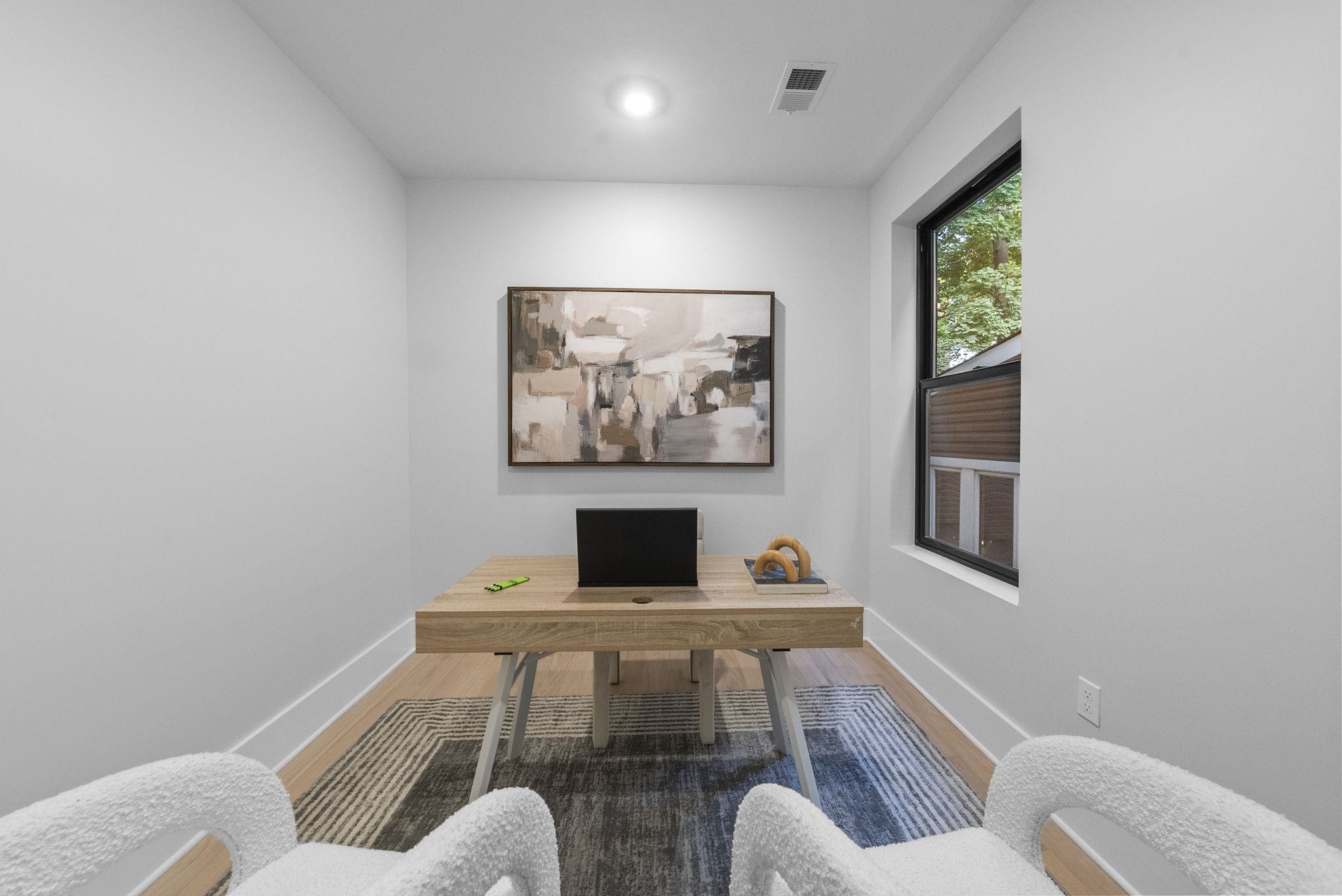 124 GLENWOOD AVE Unit: 1