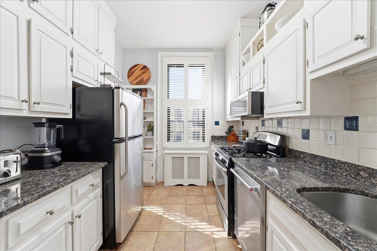 826 WASHINGTON ST Unit: 2