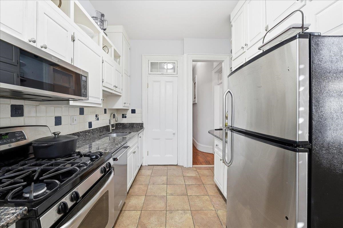 826 WASHINGTON ST Unit: 2