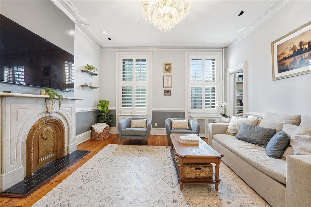 826 WASHINGTON ST Unit: 2