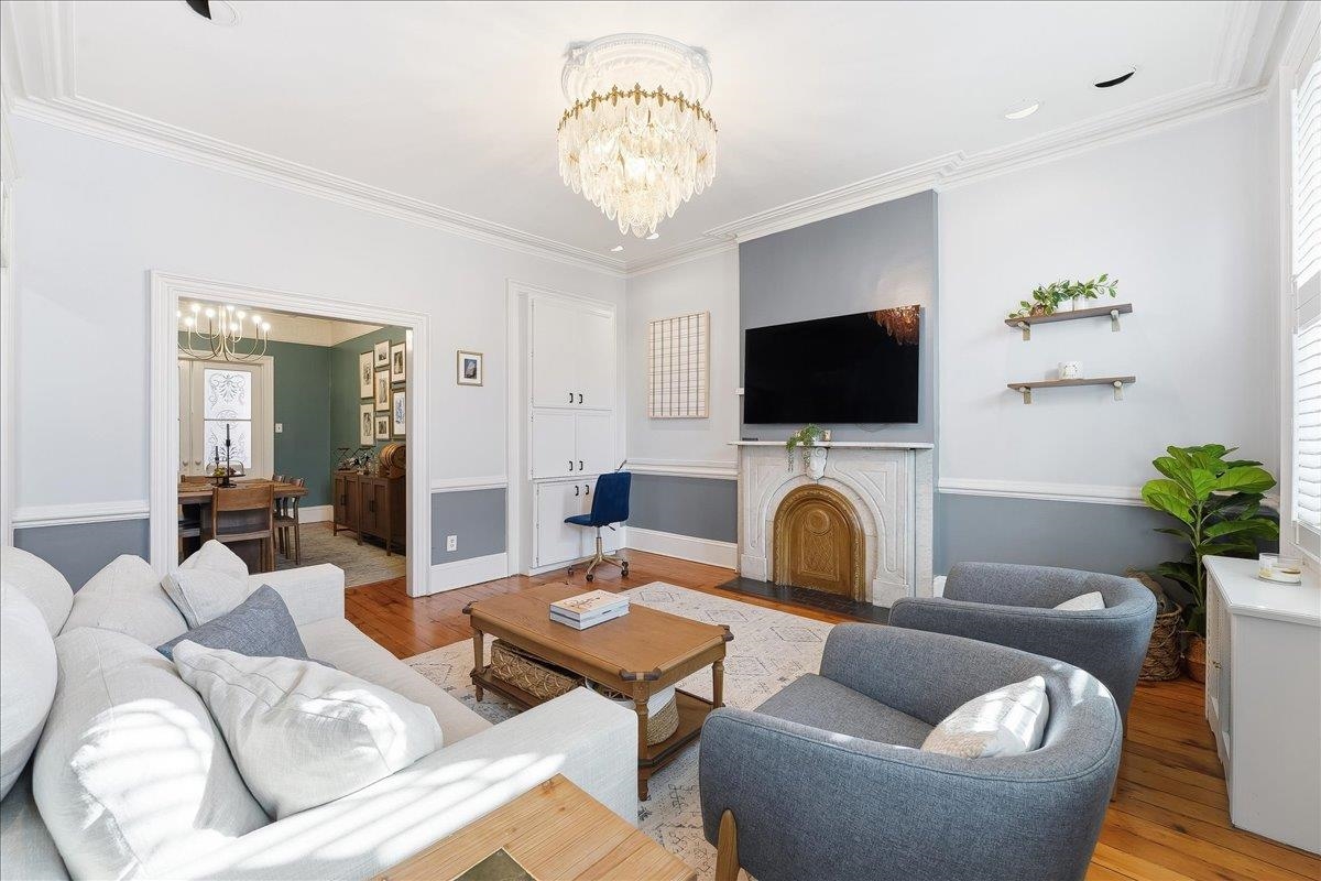 826 WASHINGTON ST Unit: 2