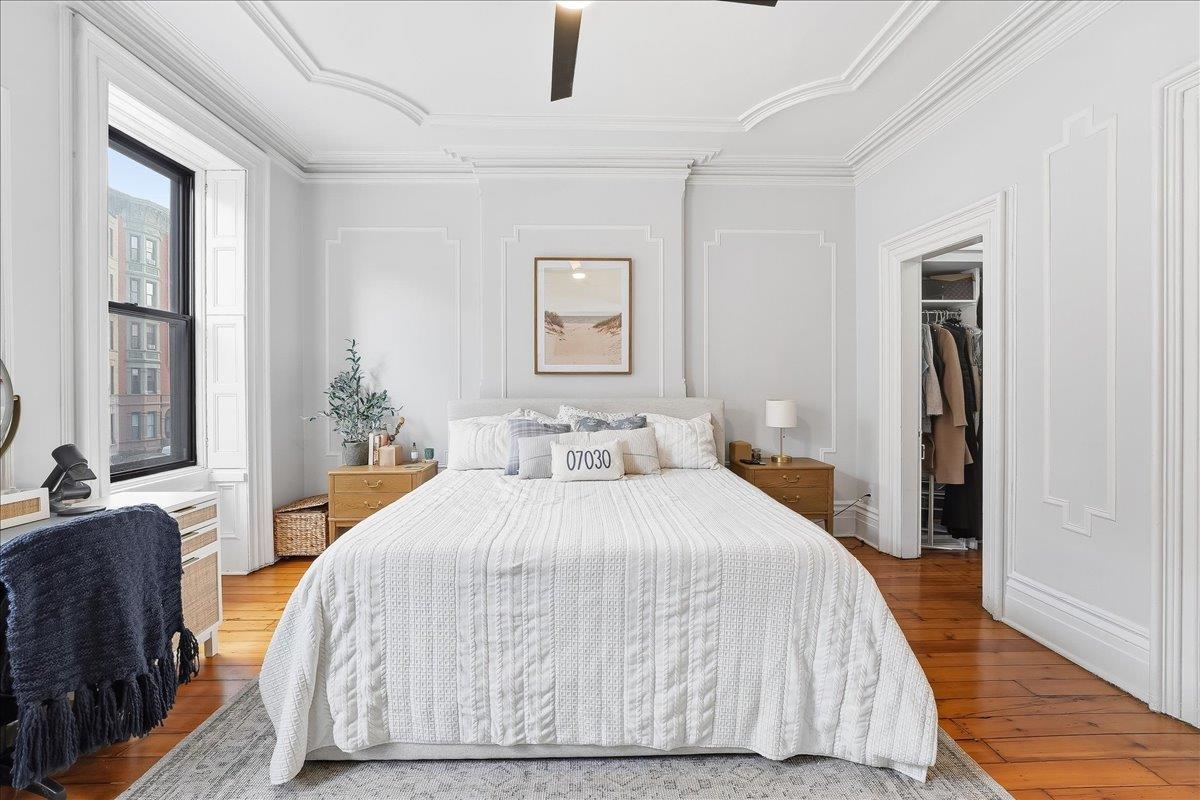 826 WASHINGTON ST Unit: 2