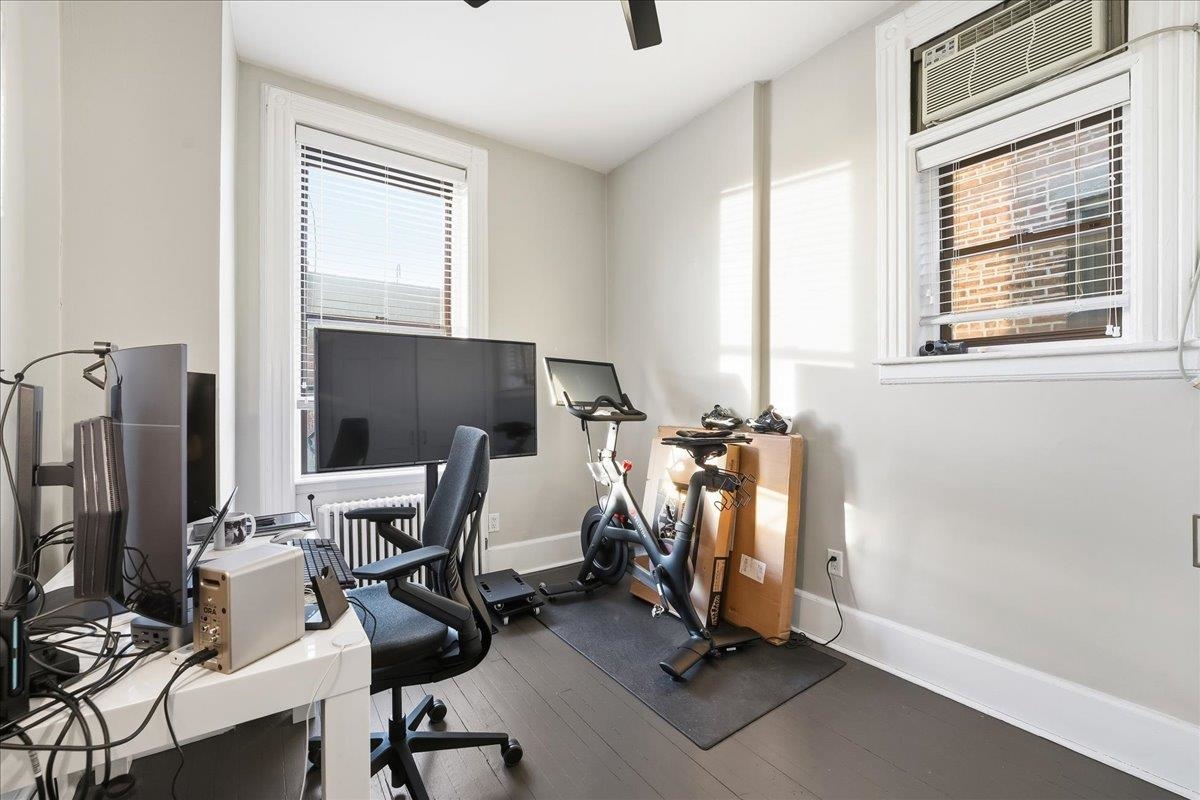 1122 HUDSON ST Unit: 5B