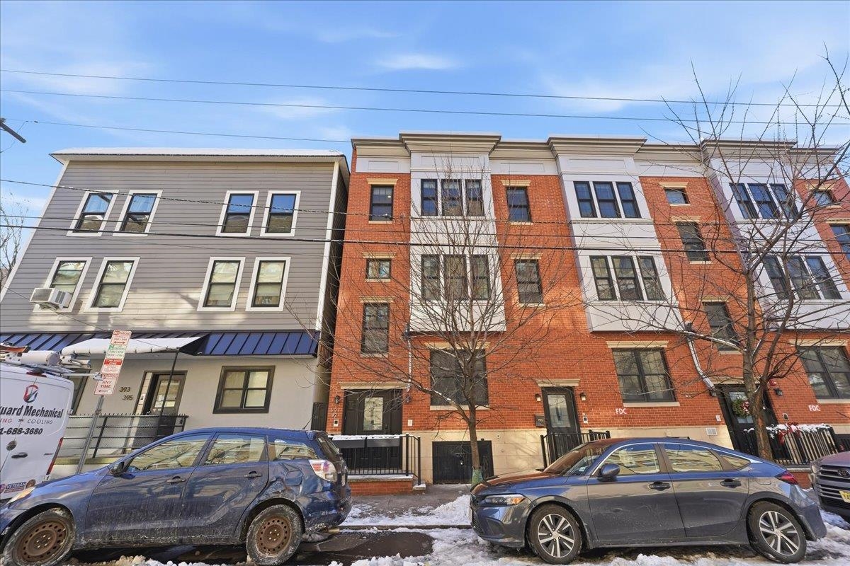 397 3RD ST Unit: 2