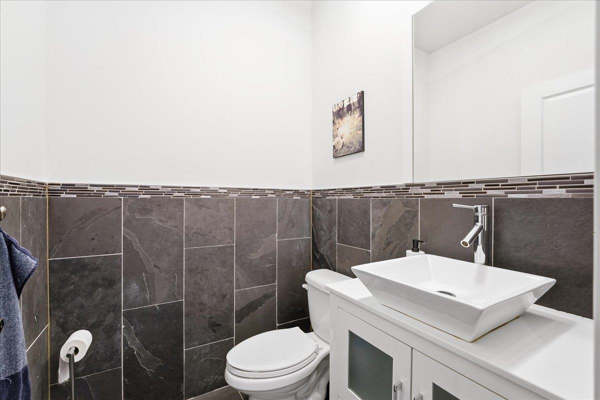 397 3RD ST Unit: 2