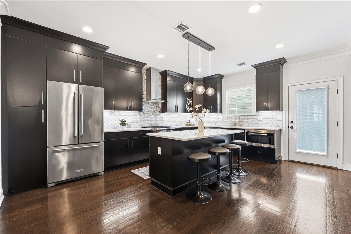 397 3RD ST Unit: 2