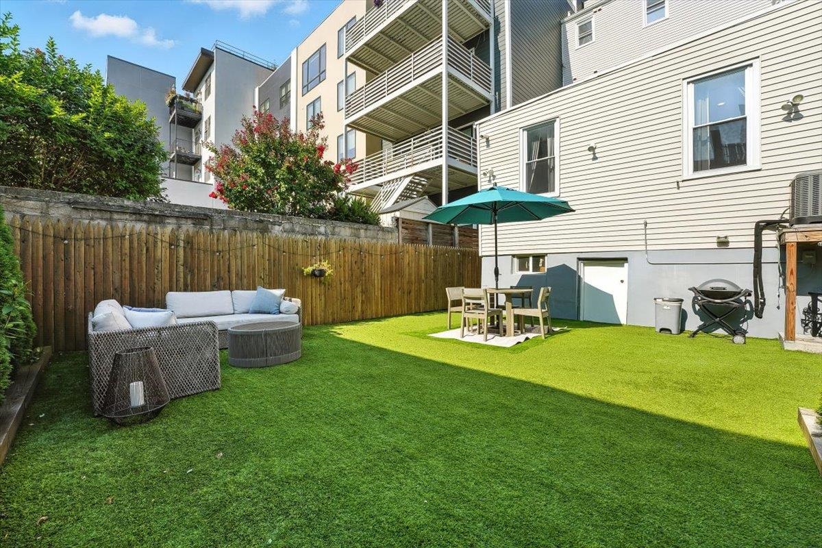 413 JEFFERSON ST Unit: 1