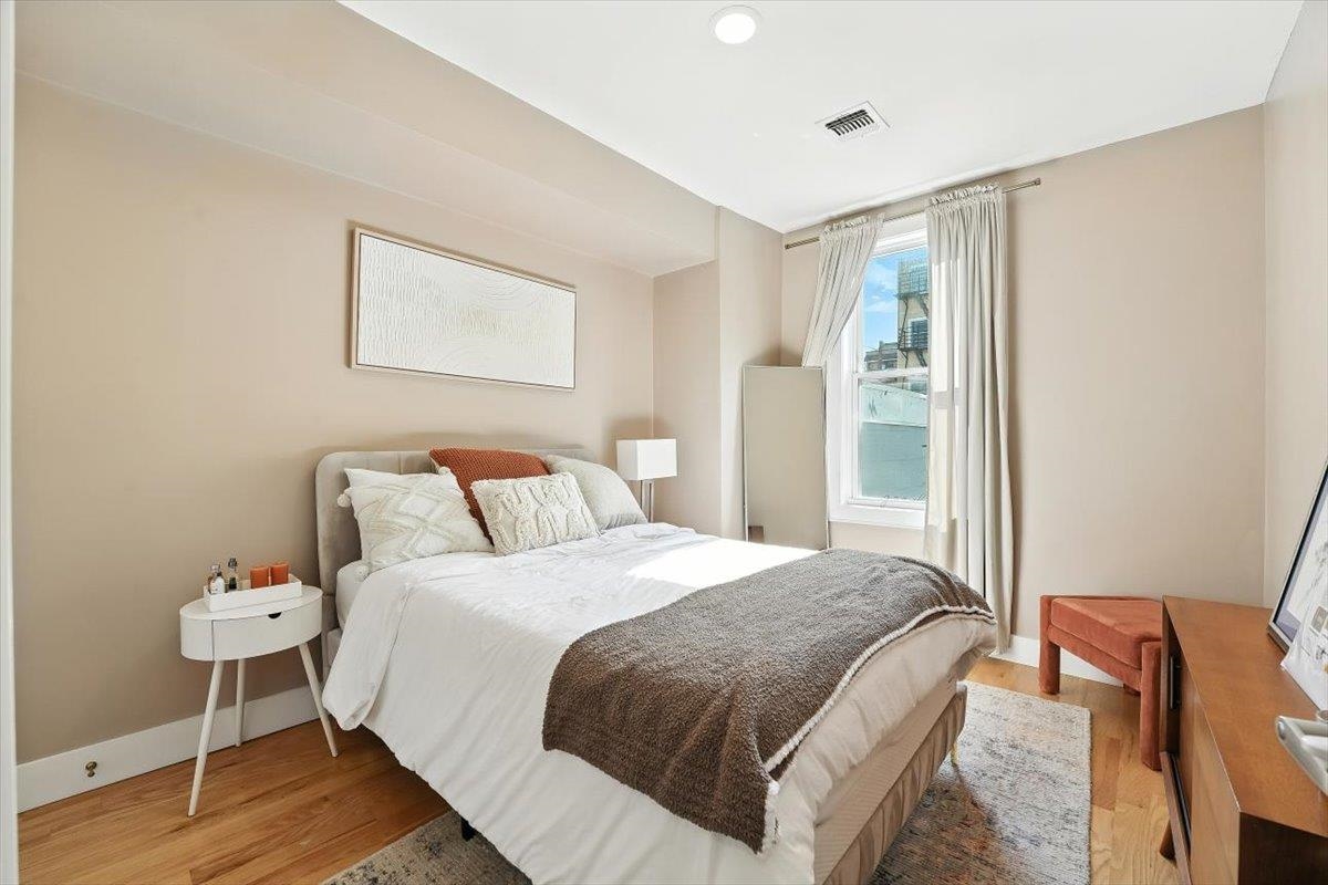 413 JEFFERSON ST Unit: 1