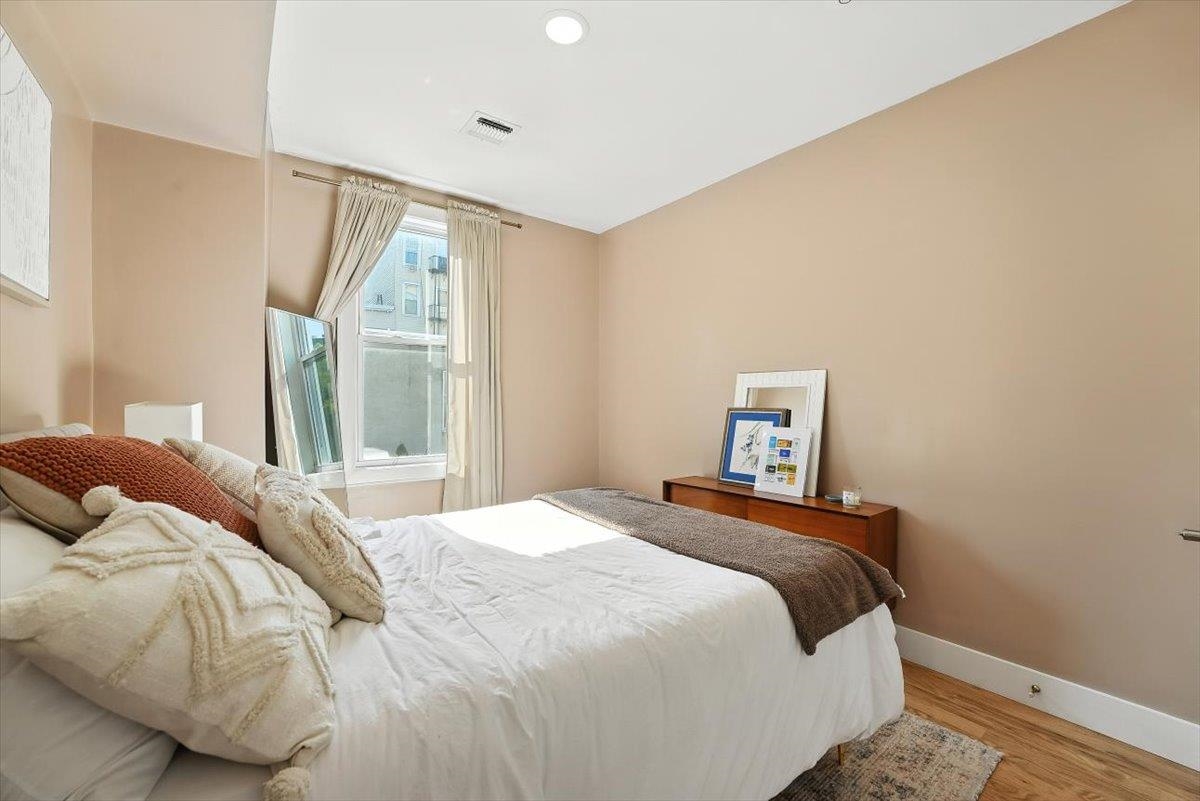 413 JEFFERSON ST Unit: 1