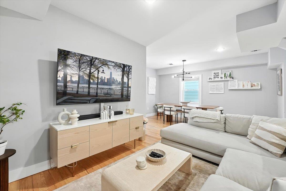 413 JEFFERSON ST Unit: 1