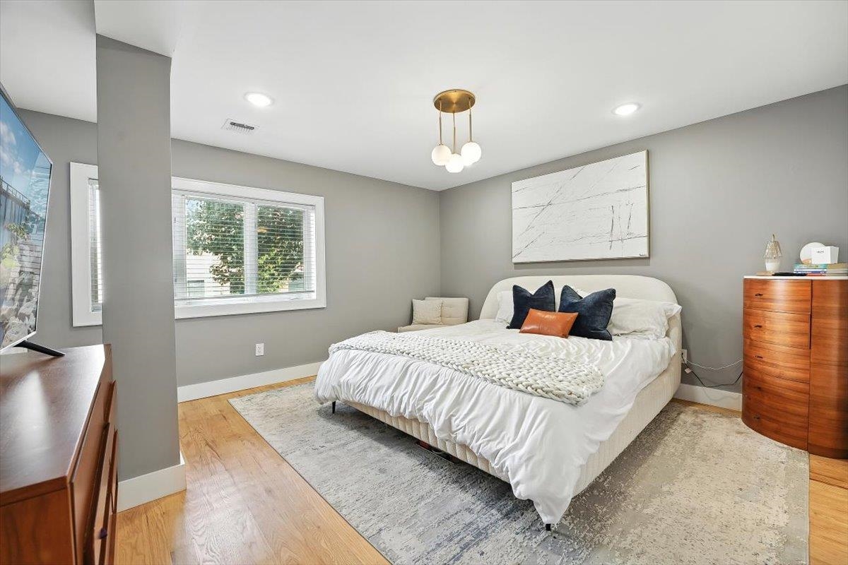 413 JEFFERSON ST Unit: 1