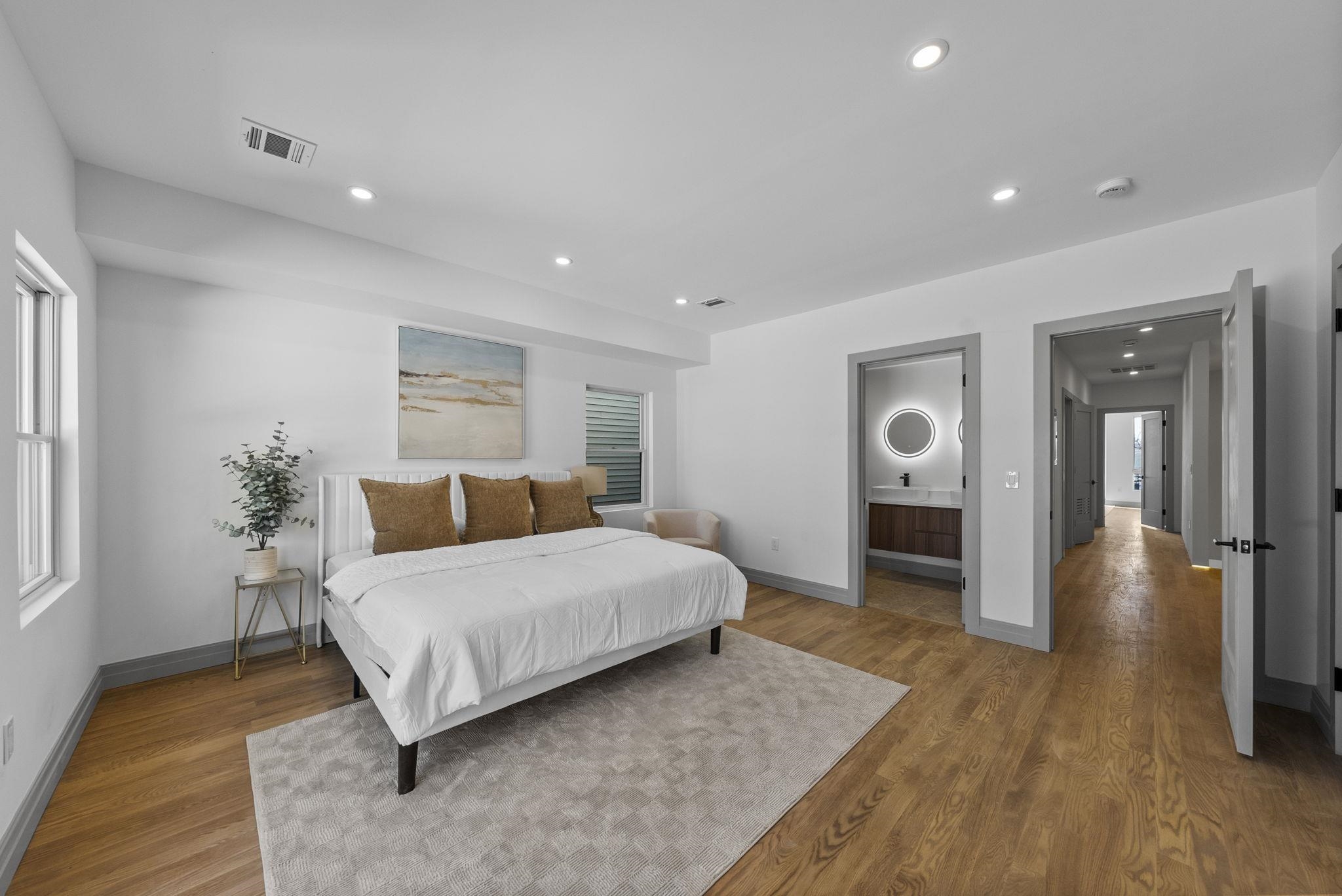 600 BRAMHALL AVE Unit: 2