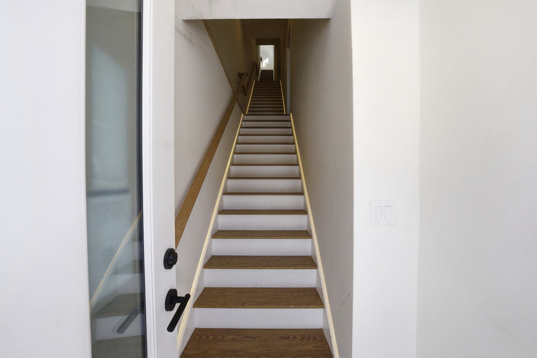 600 BRAMHALL AVE Unit: 2