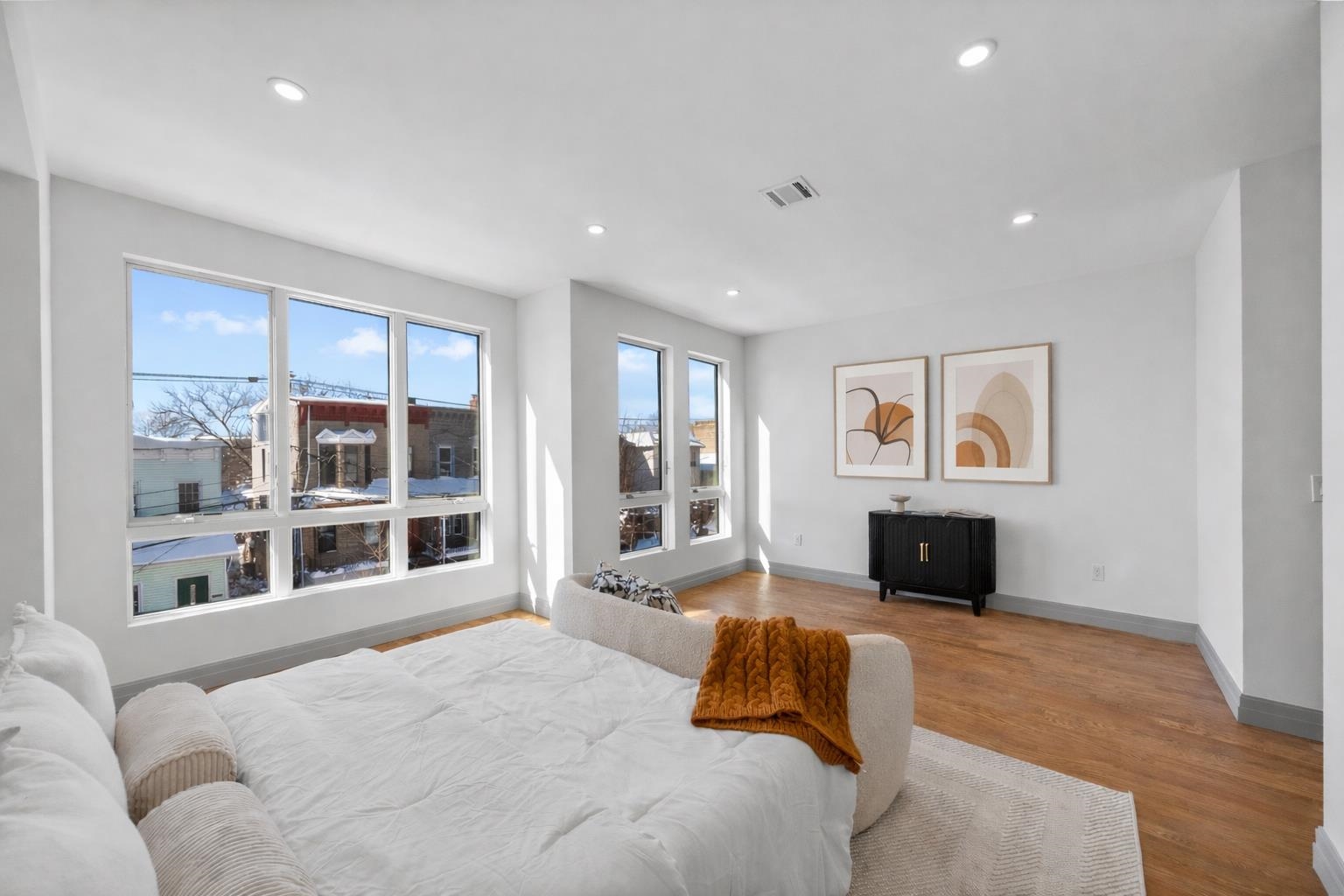 600 BRAMHALL AVE Unit: 2