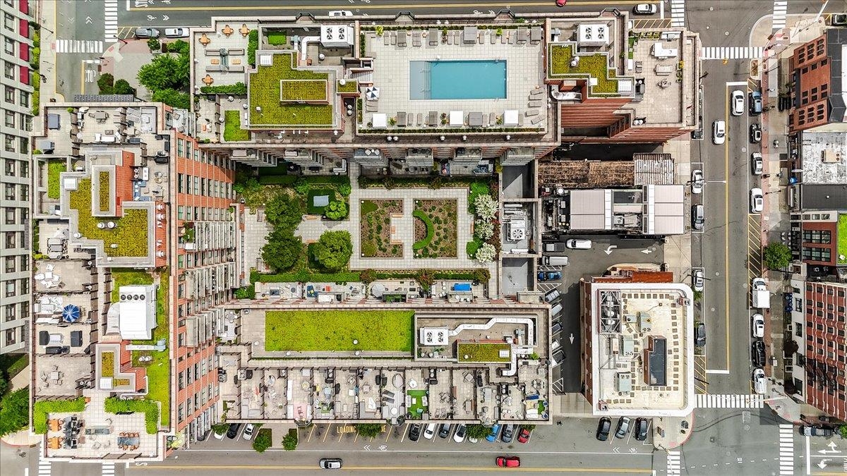 1400 HUDSON ST Unit: 823