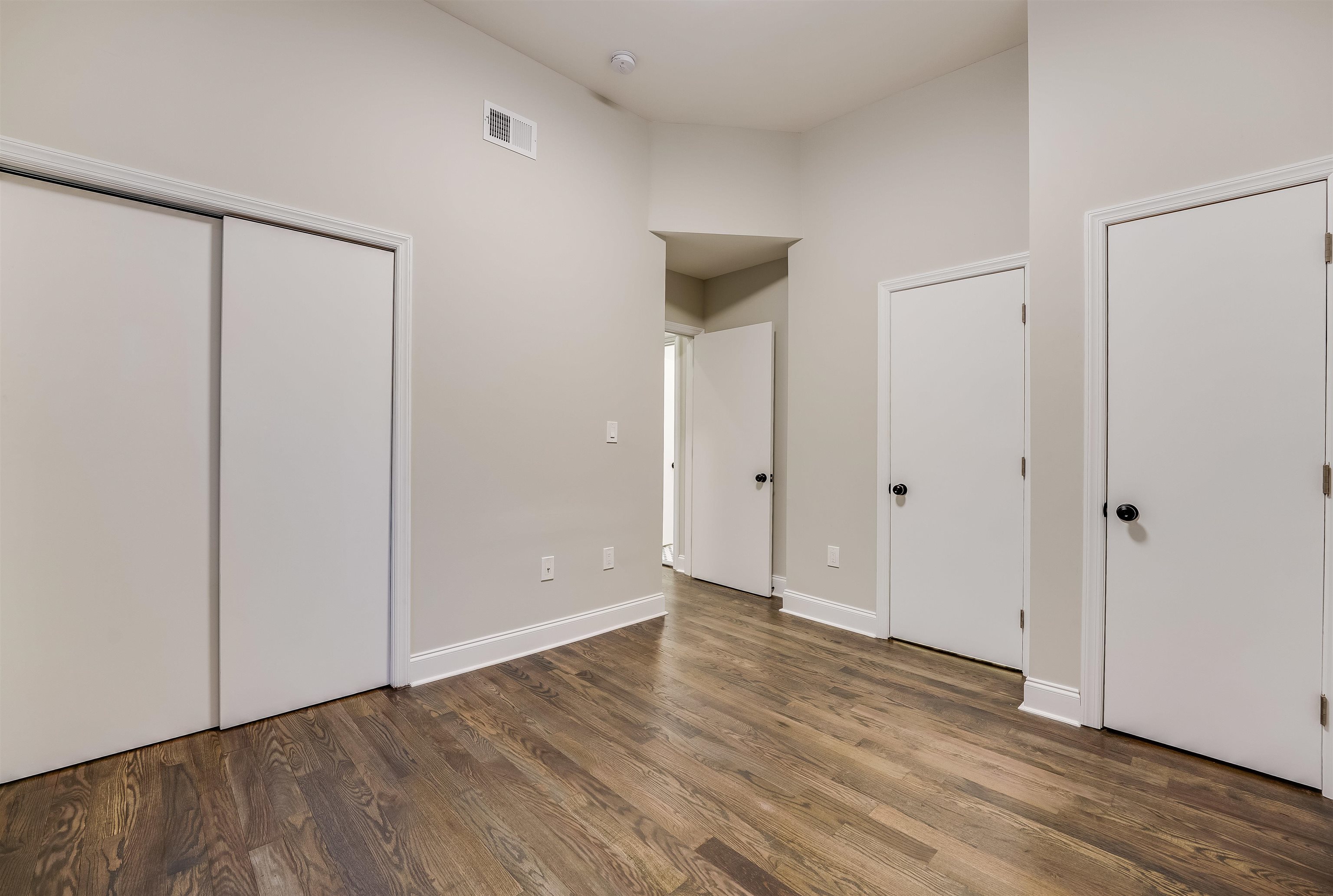 172 MALLORY AVE Unit: 2