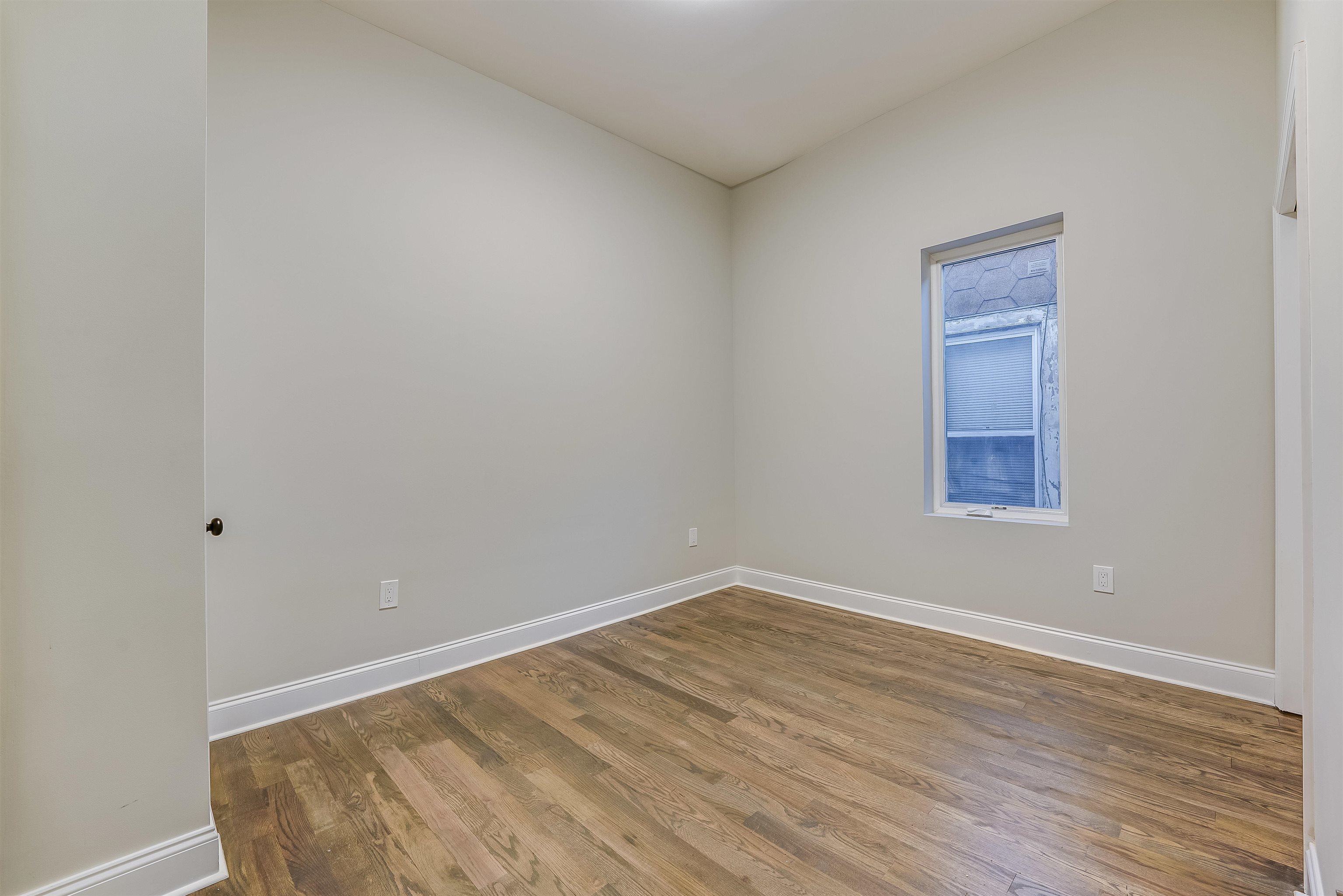 172 MALLORY AVE Unit: 2