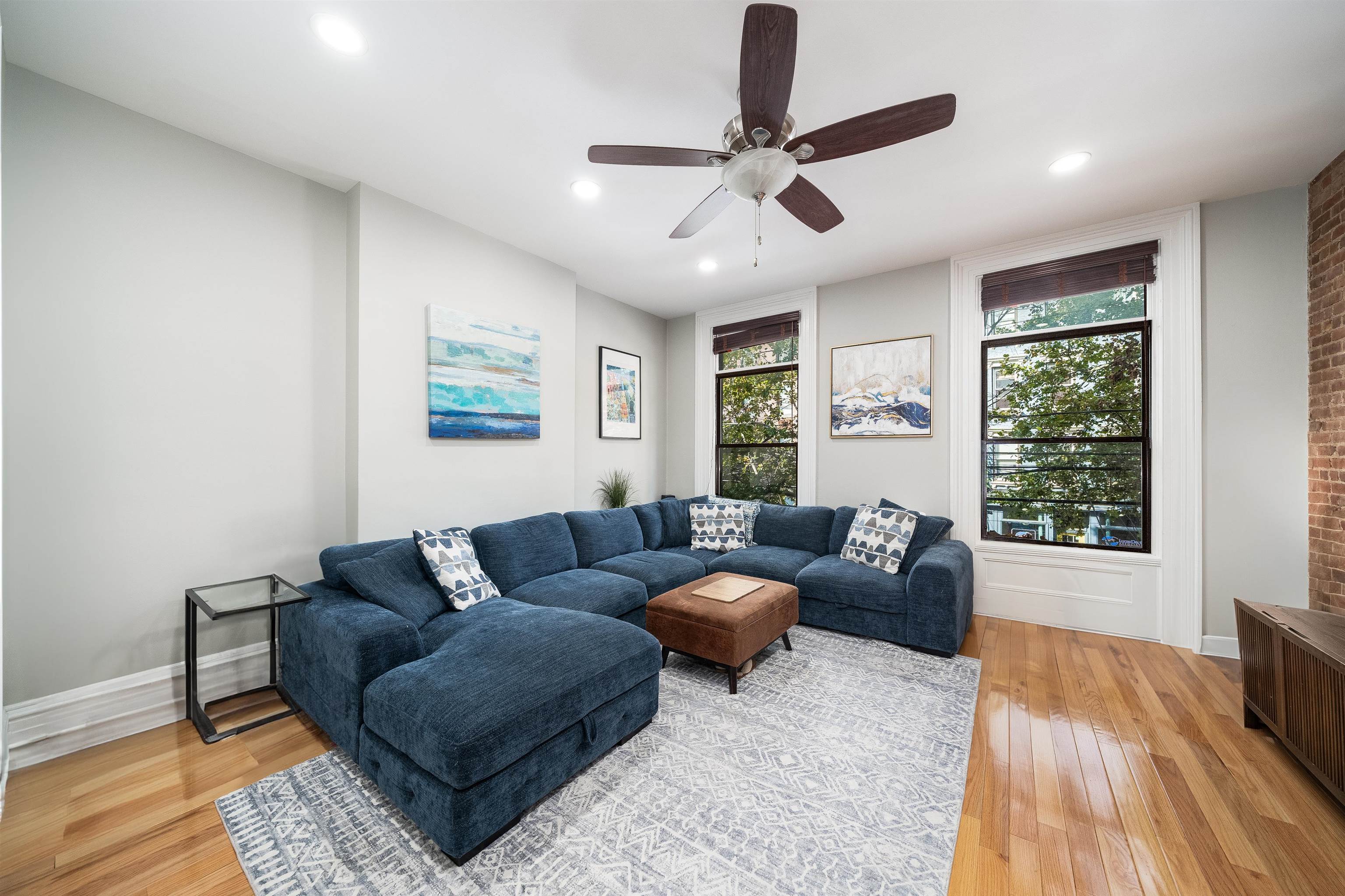 235 BLOOMFIELD ST Unit: 2