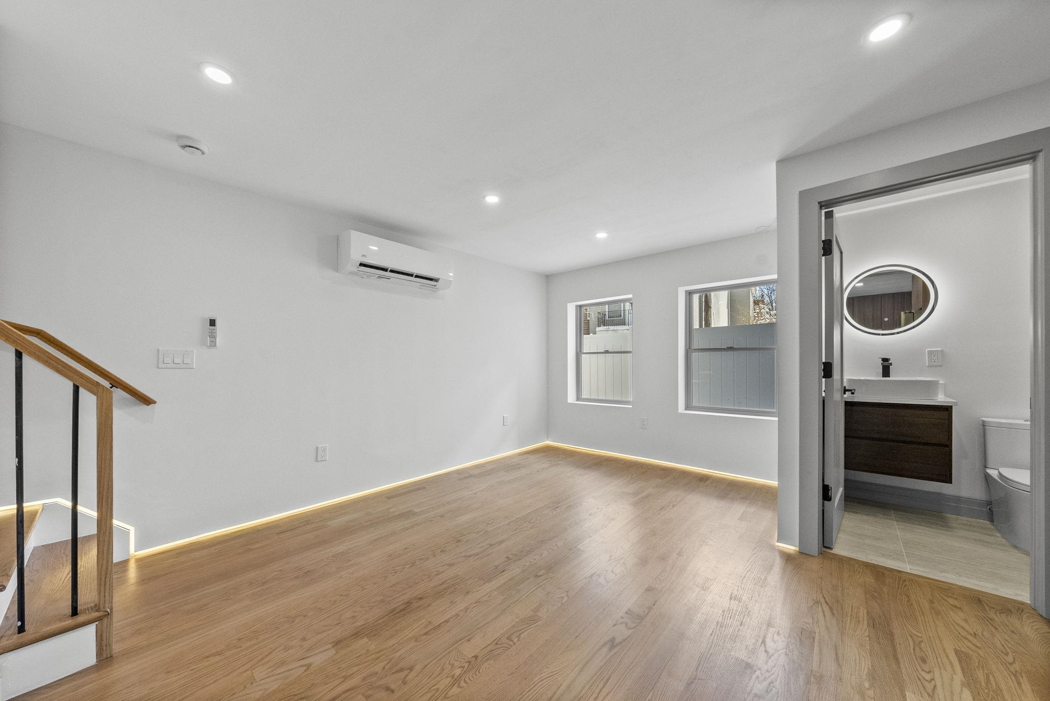 600 BRAMHALL AVE Unit: ADU