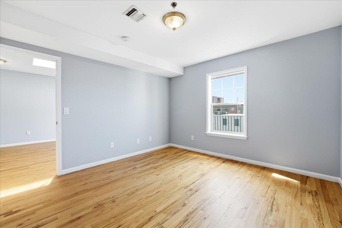 220 JEFFERSON ST Unit: 4B