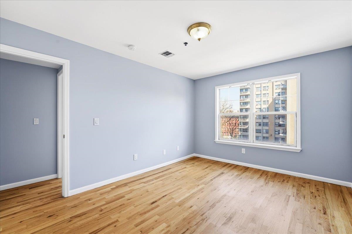 220 JEFFERSON ST Unit: 4B