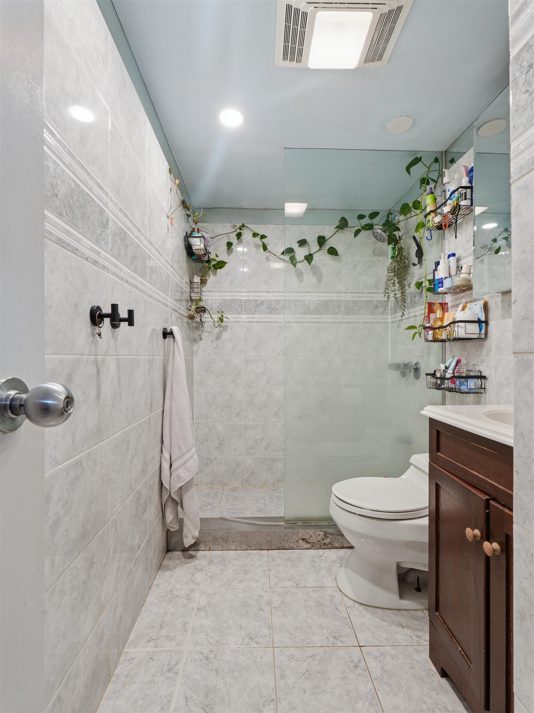 219 BLOOMFIELD ST Unit: B3