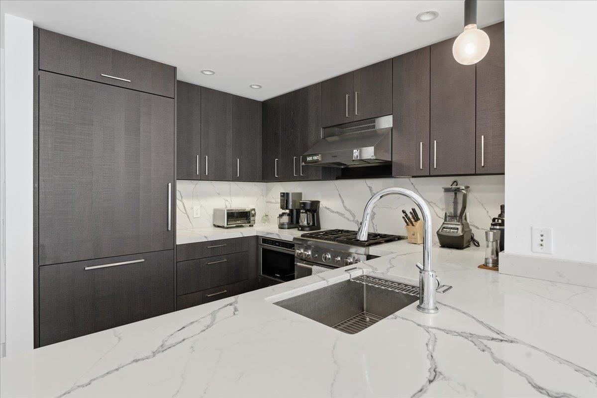 1400 HUDSON ST Unit: 412