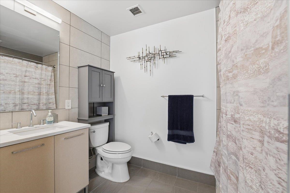 1400 HUDSON ST Unit: 412