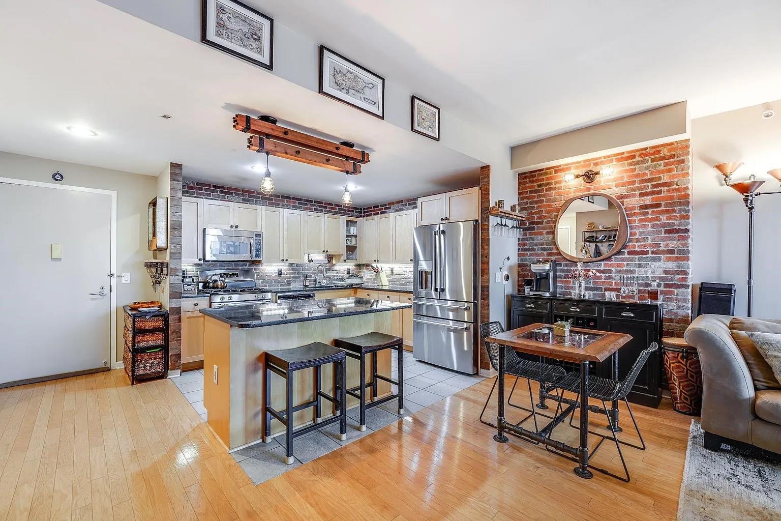 700 GROVE ST Unit: 1204