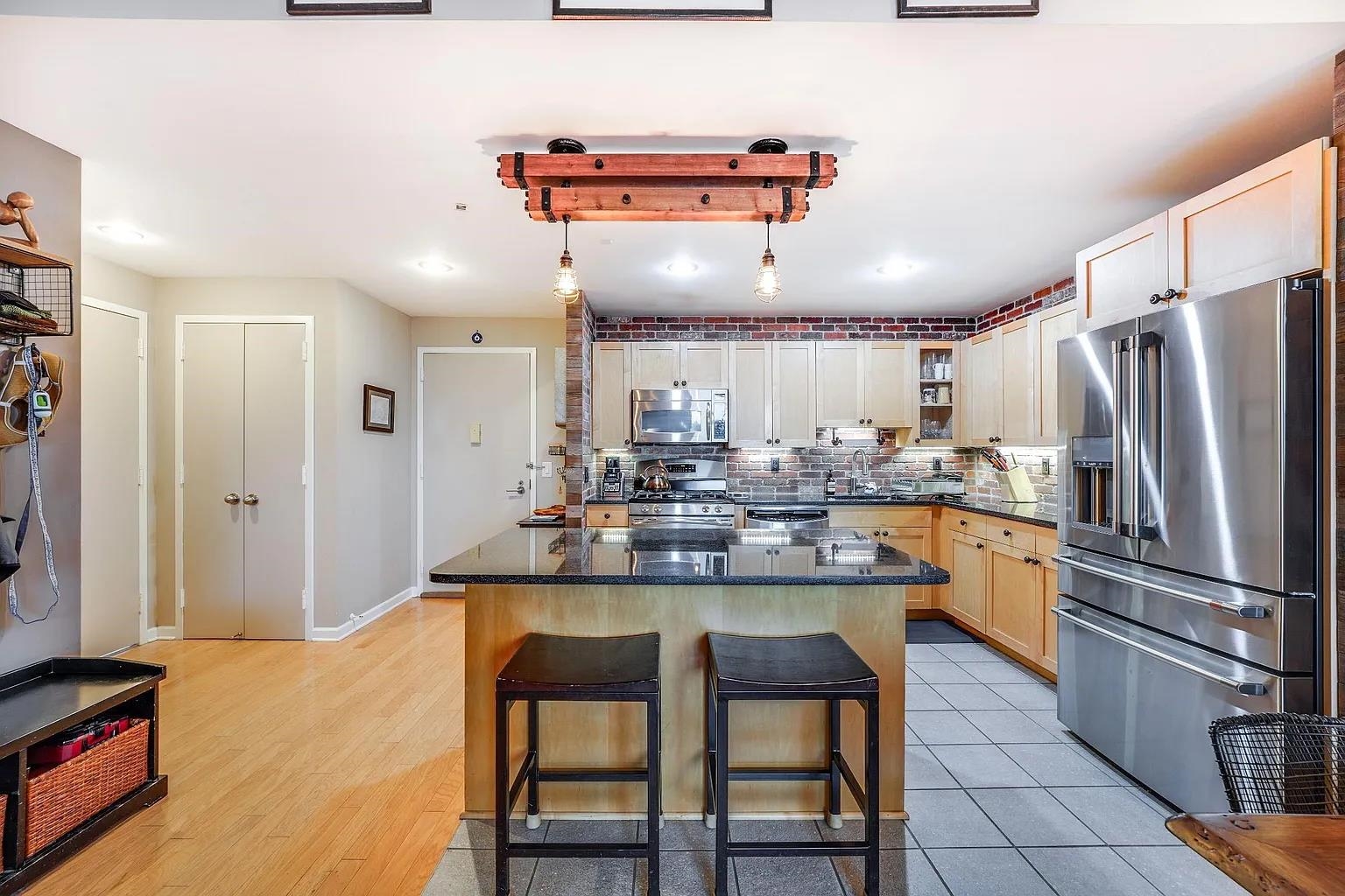 700 GROVE ST Unit: 1204