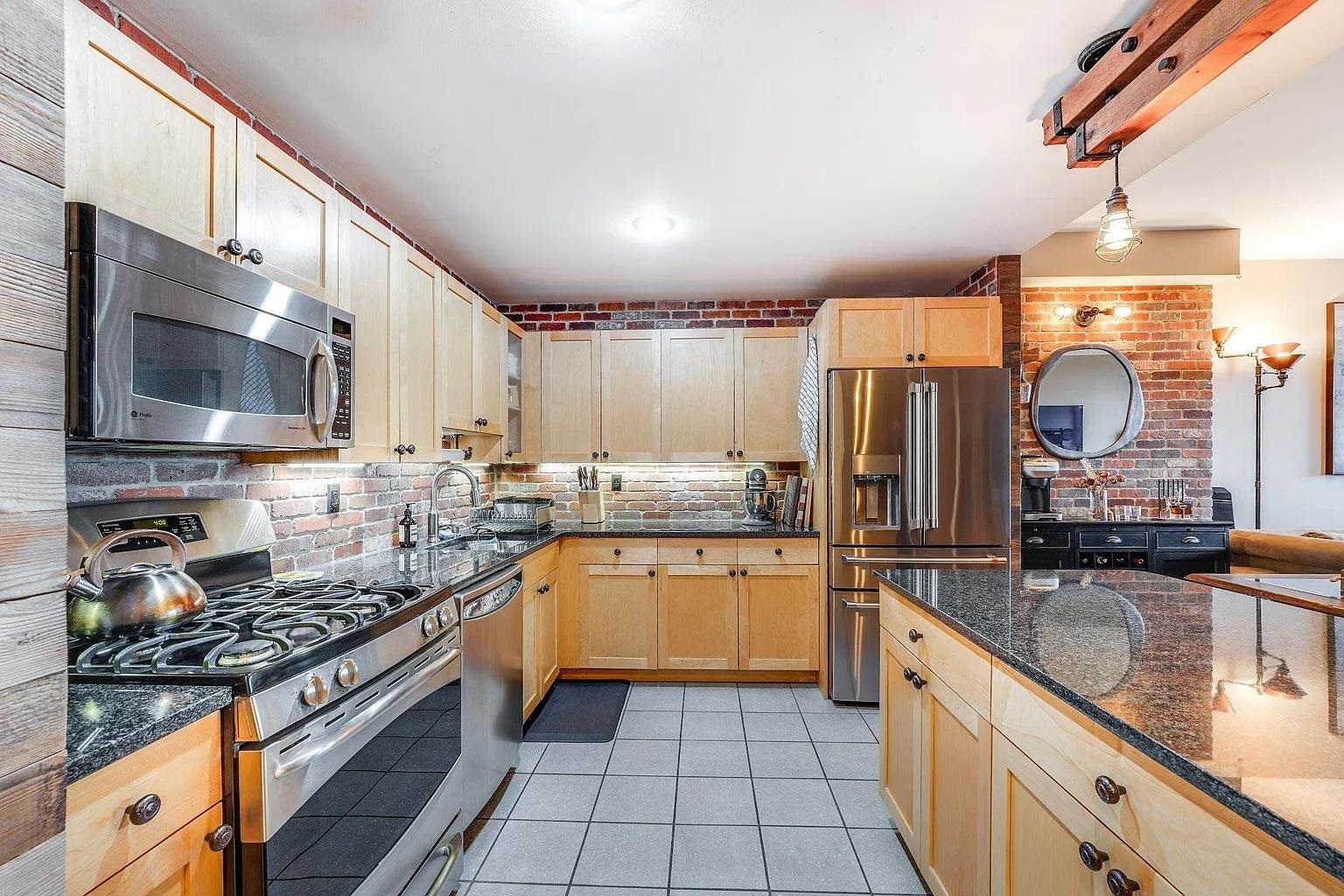 700 GROVE ST Unit: 1204