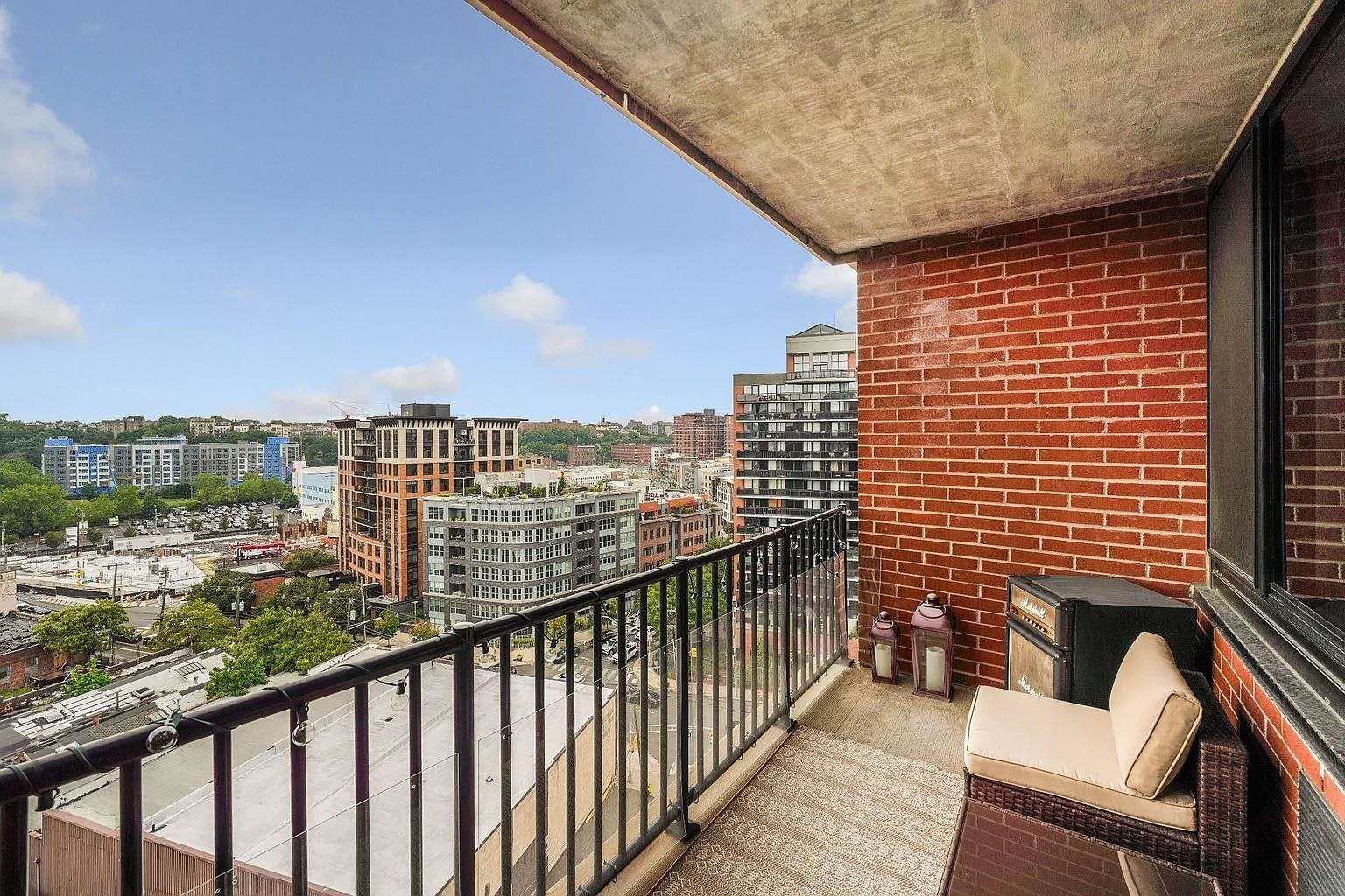 700 GROVE ST Unit: 1204