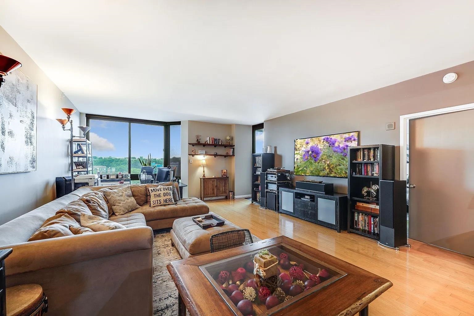 700 GROVE ST Unit: 1204