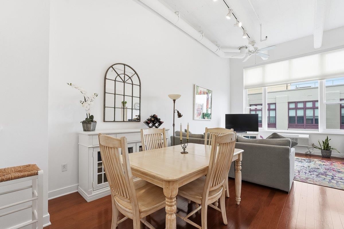 1500 HUDSON ST Unit: 12T