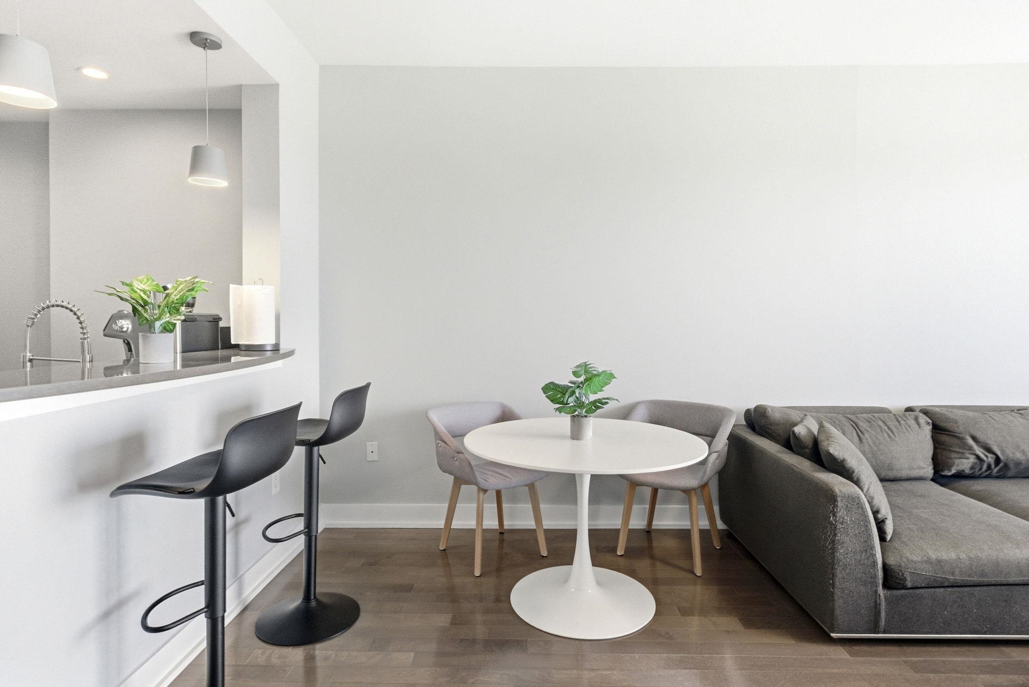 3312 HUDSON AVE Unit: 6N