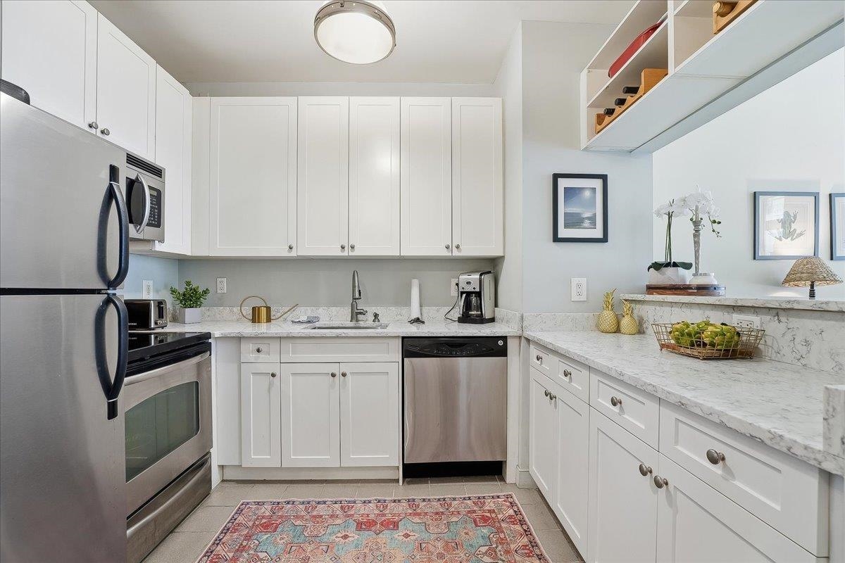 1500 HUDSON ST Unit: 2L