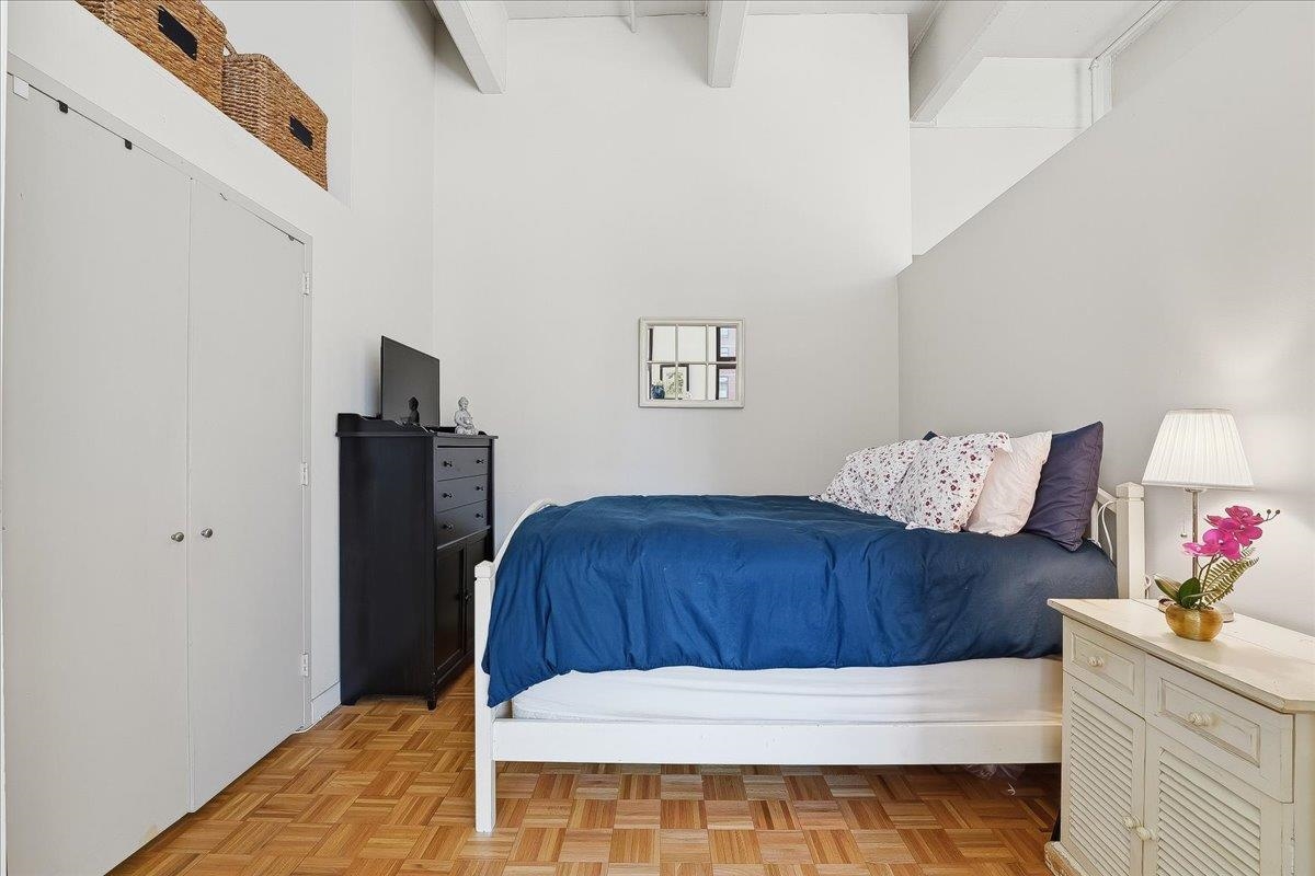 1500 HUDSON ST Unit: 2L
