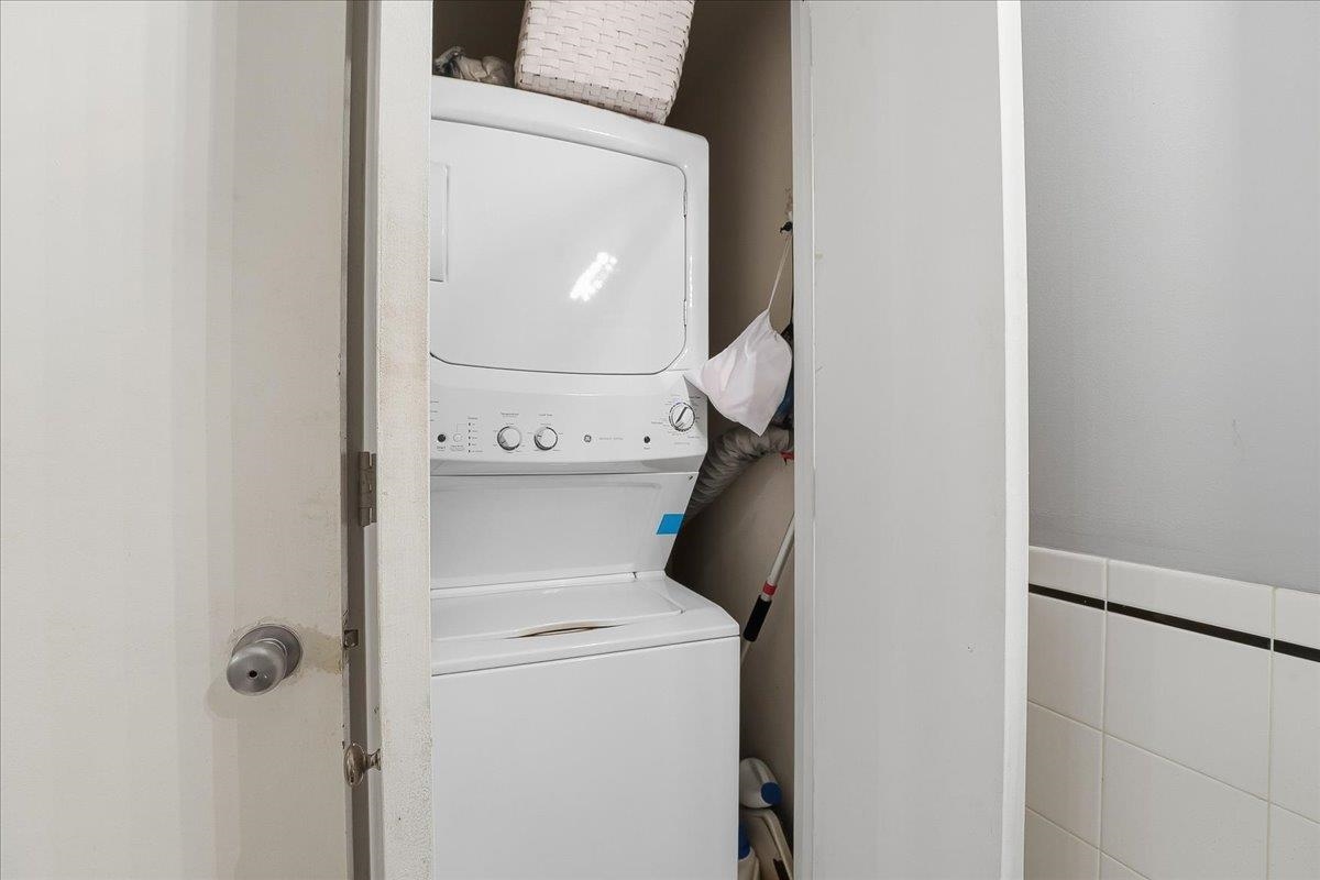 1500 HUDSON ST Unit: 2L