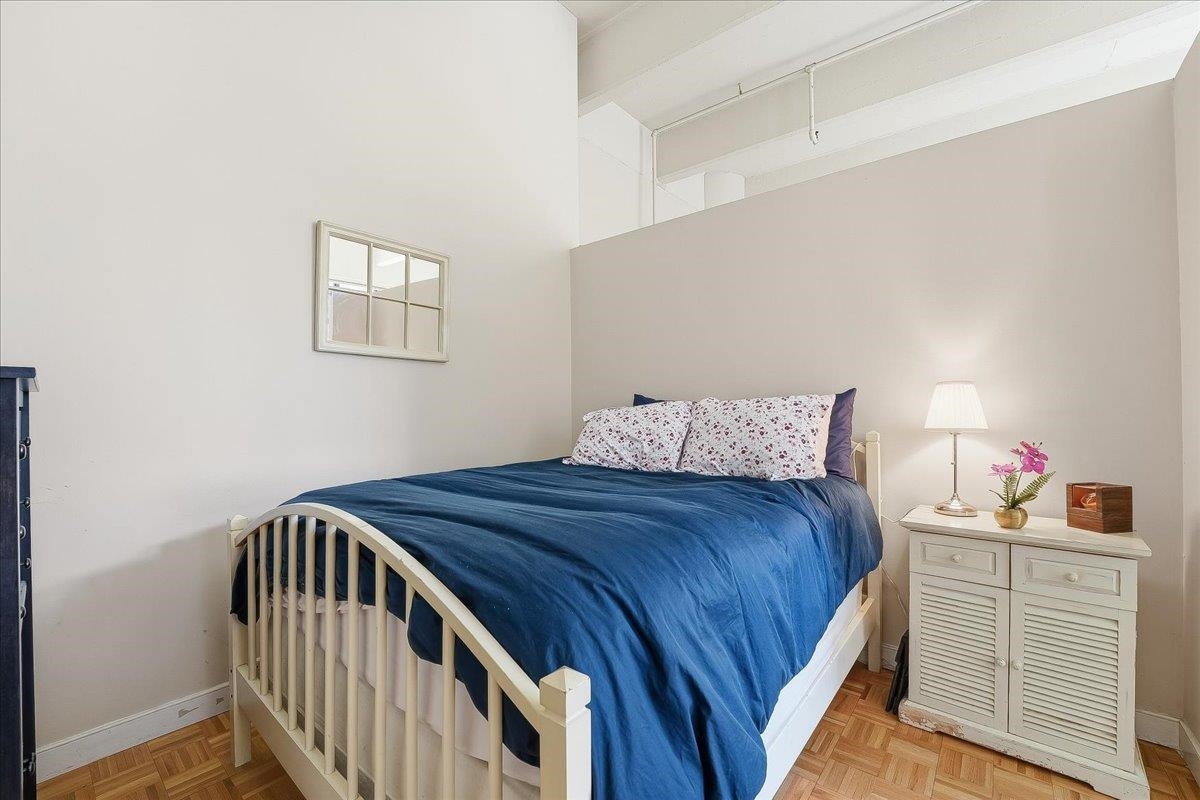 1500 HUDSON ST Unit: 2L