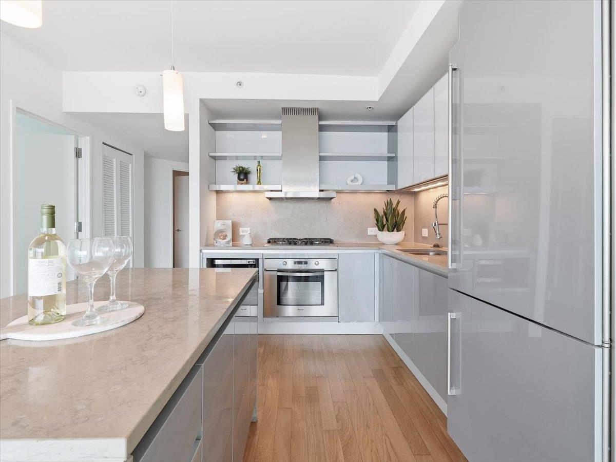 77 HUDSON ST Unit: 2611