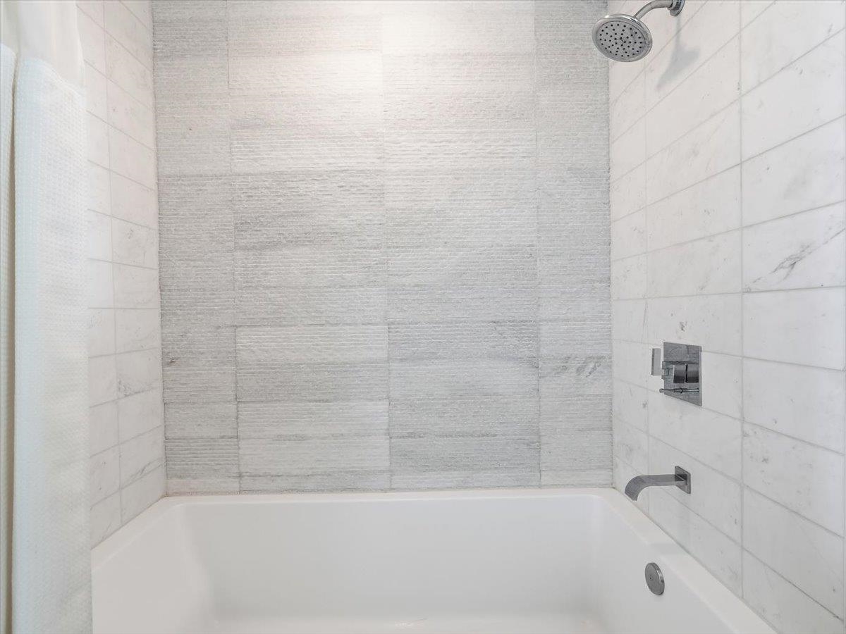 77 HUDSON ST Unit: 2611