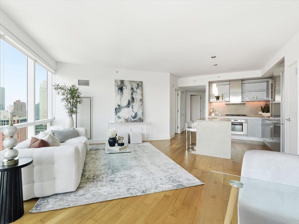 77 HUDSON ST Unit: 2611